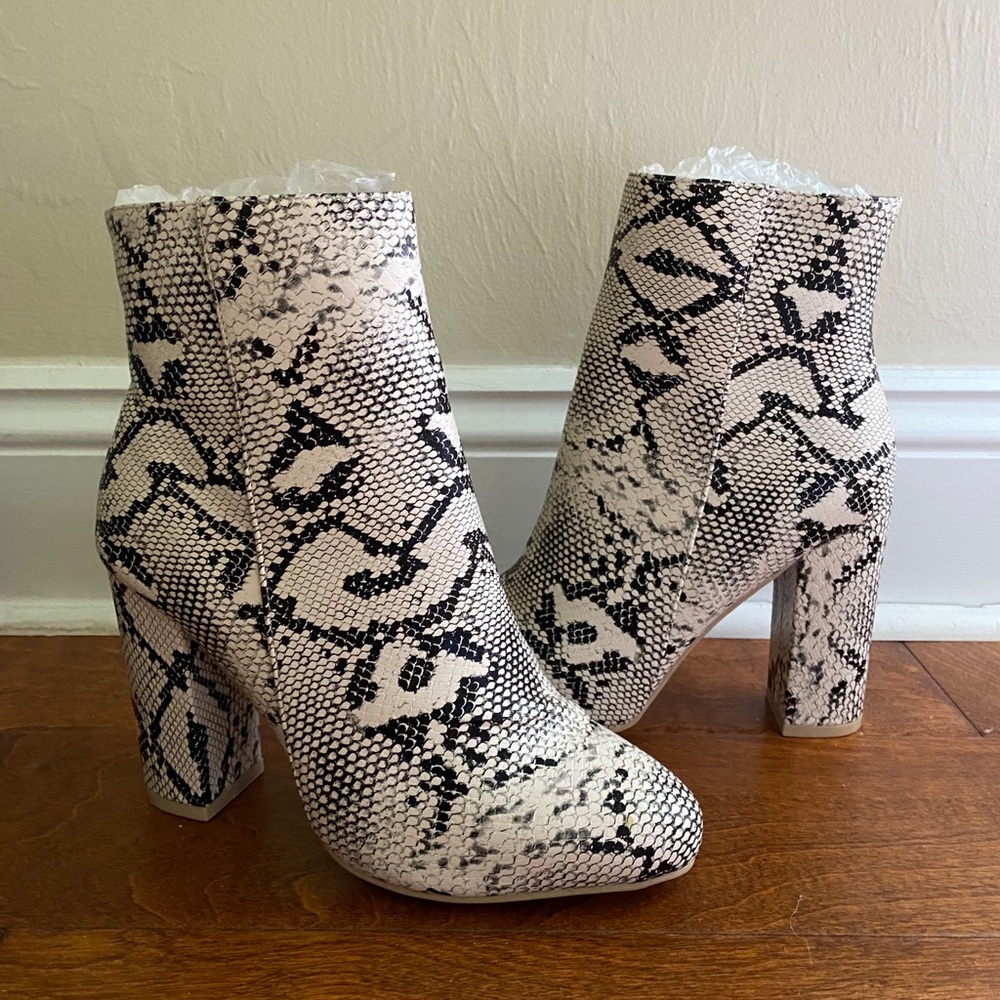 Brand New Black & White Snake Print Booties